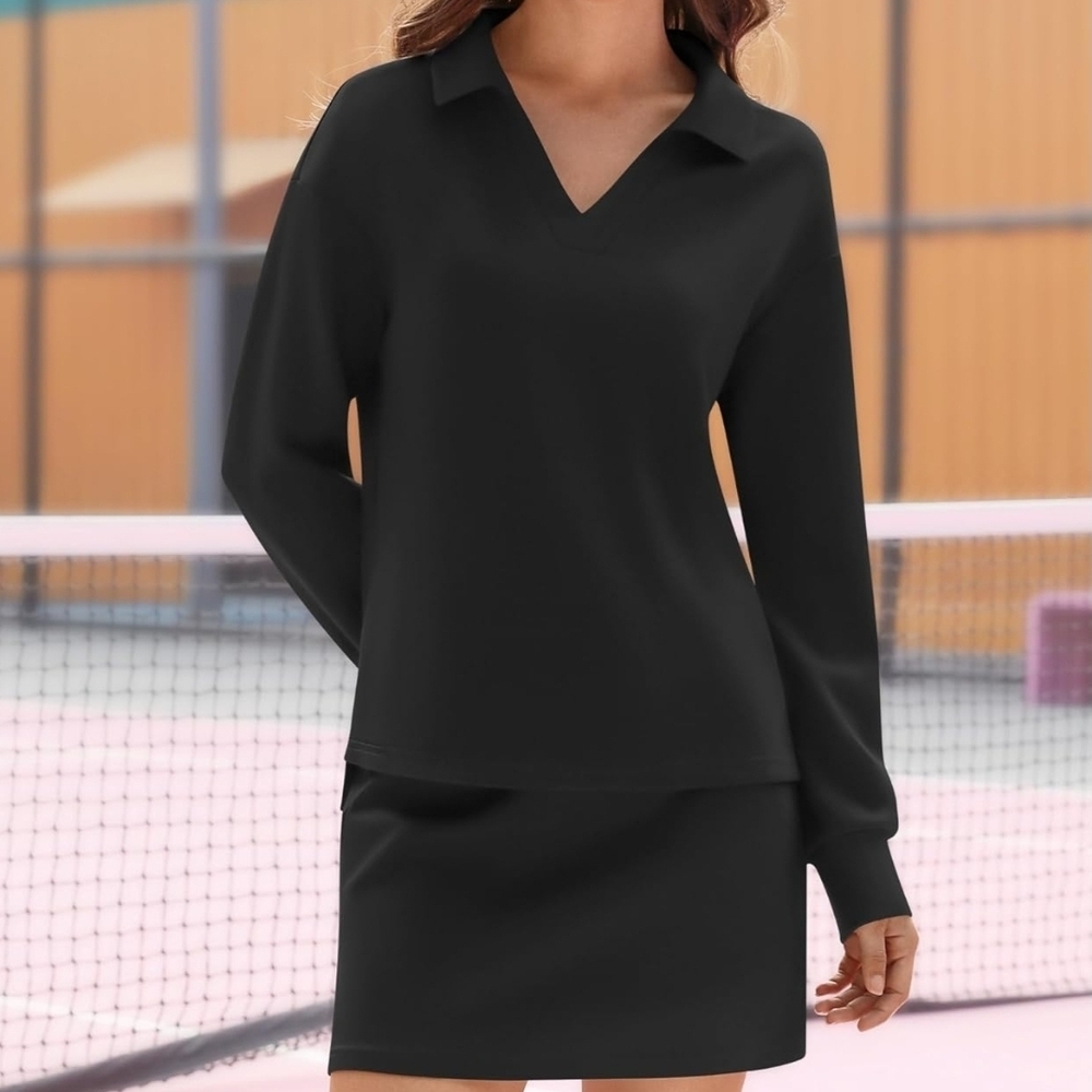 Casly Lamiit NWOT Elegant Black Women's V-Neck Sweatshirt